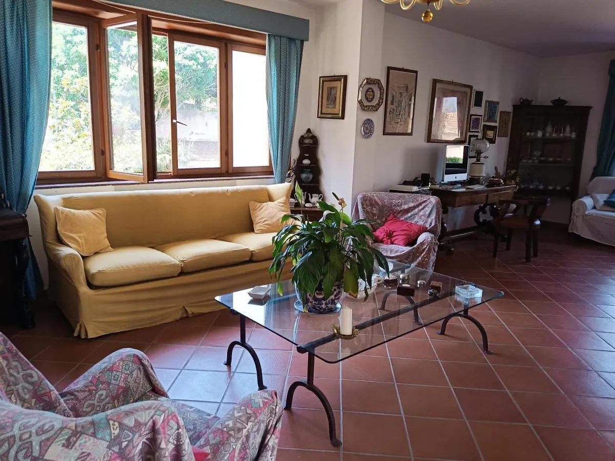 Villa Grande Messine 0*,